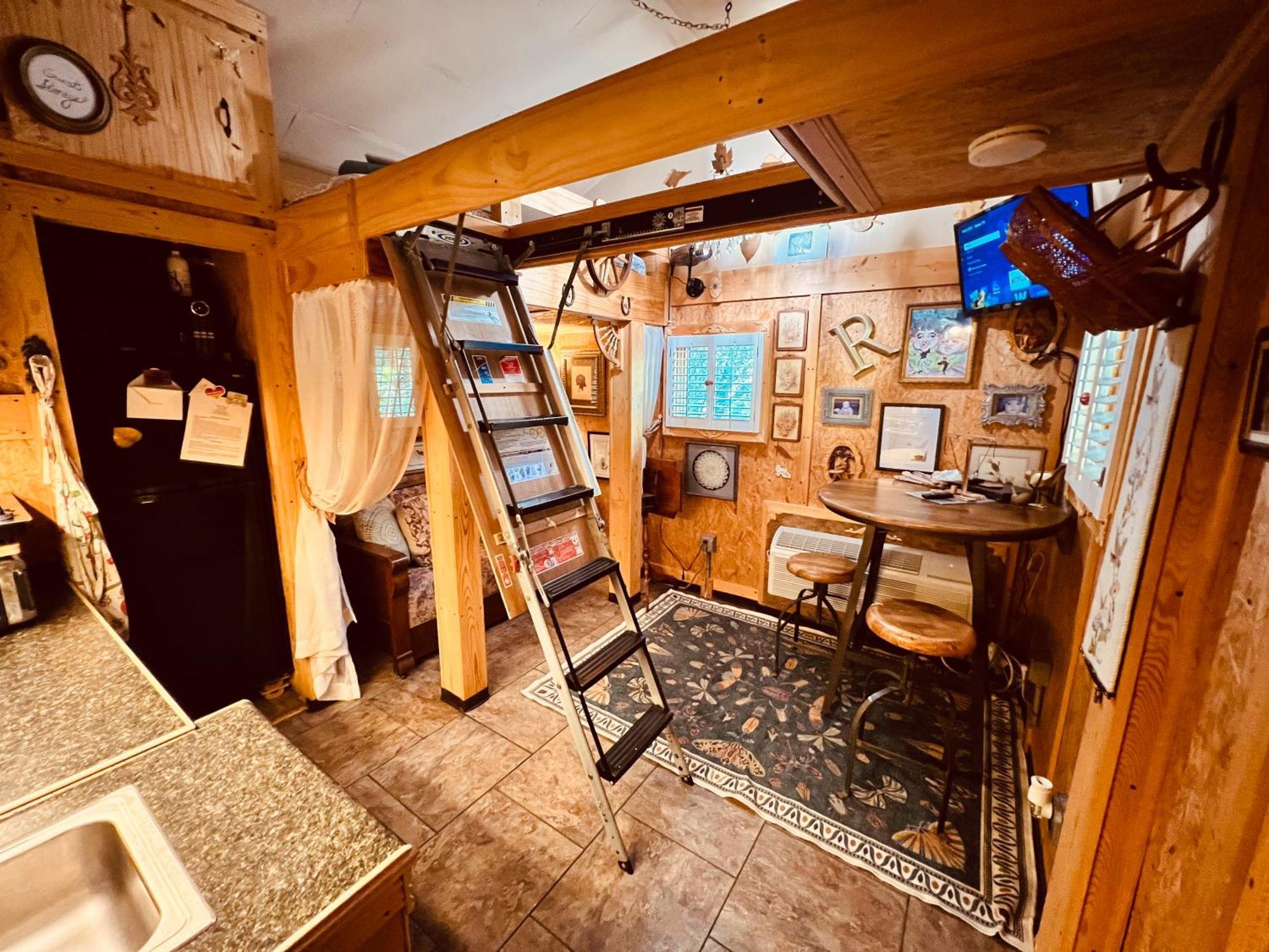 Tiny House, Wifi,Hot Tub,Secluded Villa Cosby Buitenkant foto