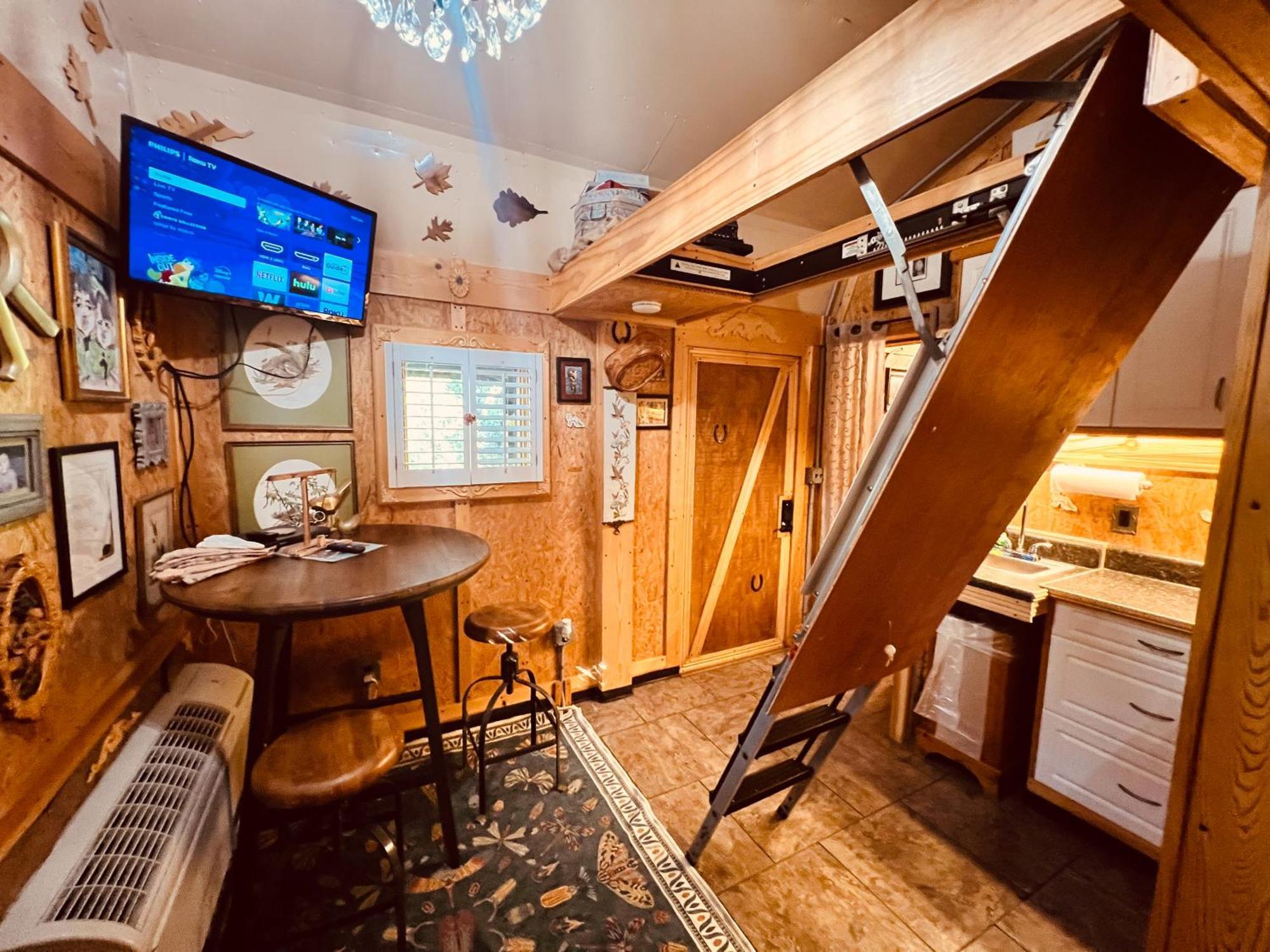 Tiny House, Wifi,Hot Tub,Secluded Villa Cosby Buitenkant foto